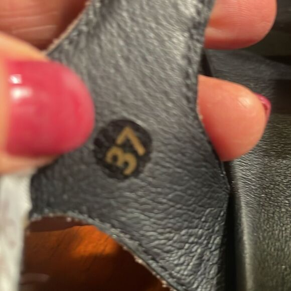 Sabrina’s Made in Spain Tan/Black Sandals - 37 - Great Condition - Picture 8 of 8